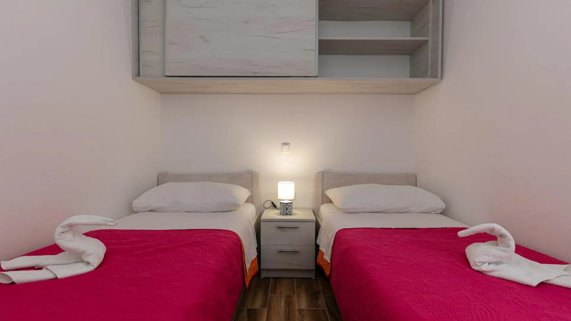 Camp Lana Hotel Drage Campsite